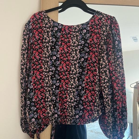 American Eagle Floral Ombré Long Sleeve Blouse Size XL - Picture 3 of 7